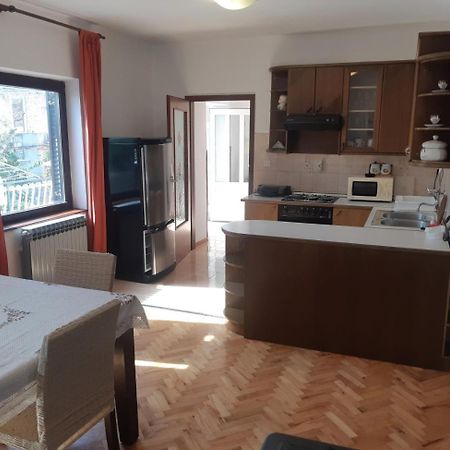Apartment Marija Pula Exteriör bild