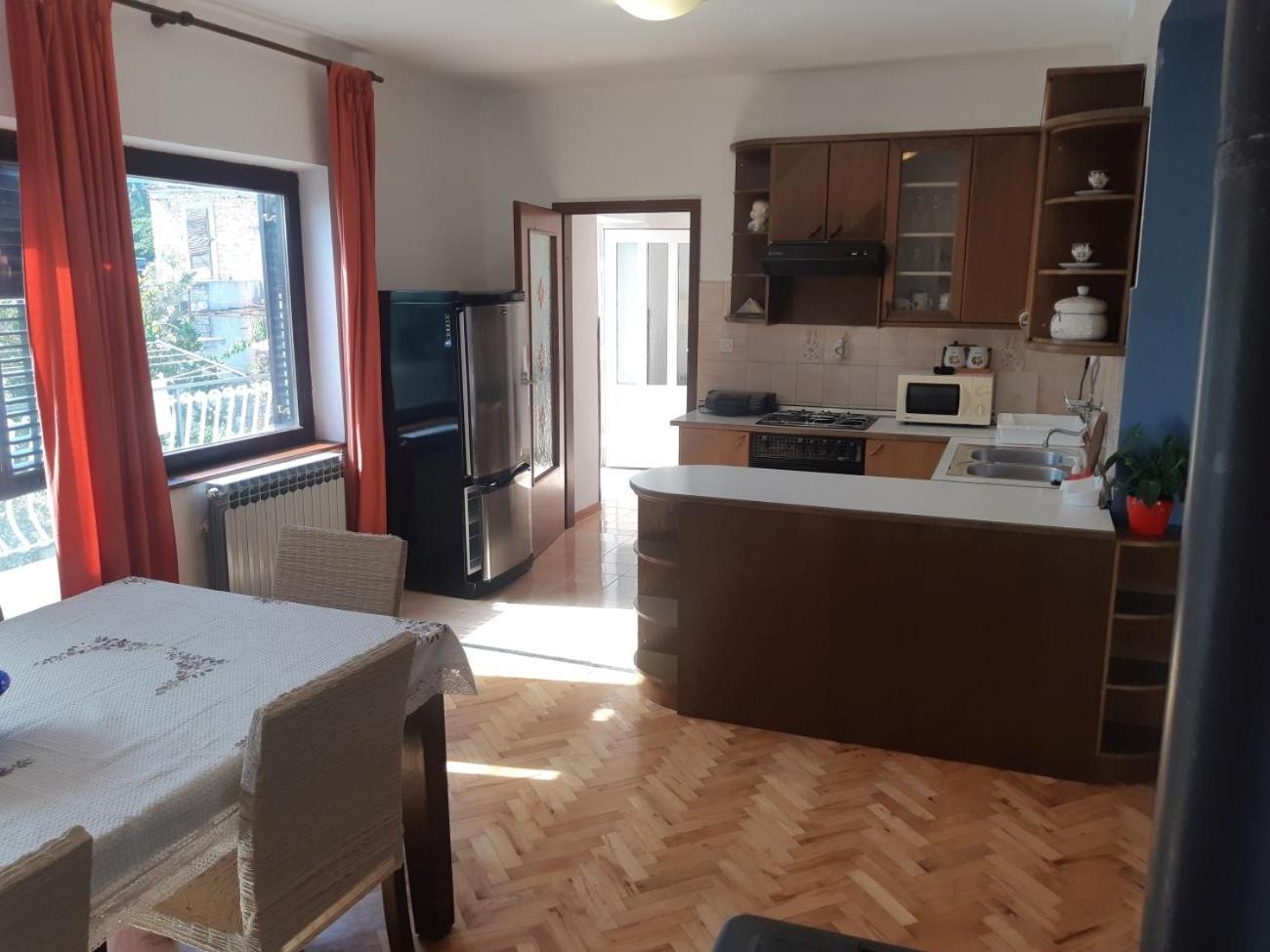 Apartment Marija Pula Exteriör bild