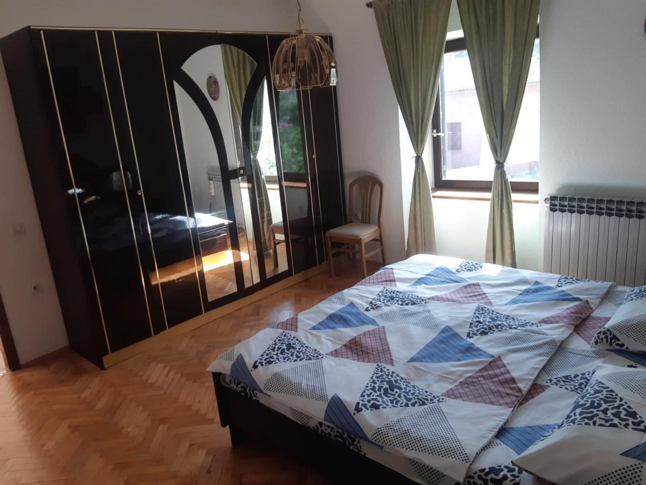 Apartment Marija Pula Exteriör bild